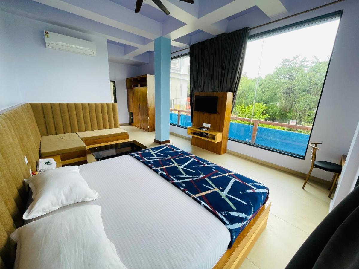 Natural Resort Panhala ภายนอก รูปภาพ