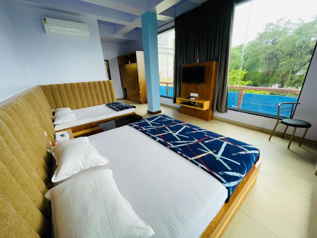 Natural Resort Panhala ภายนอก รูปภาพ
