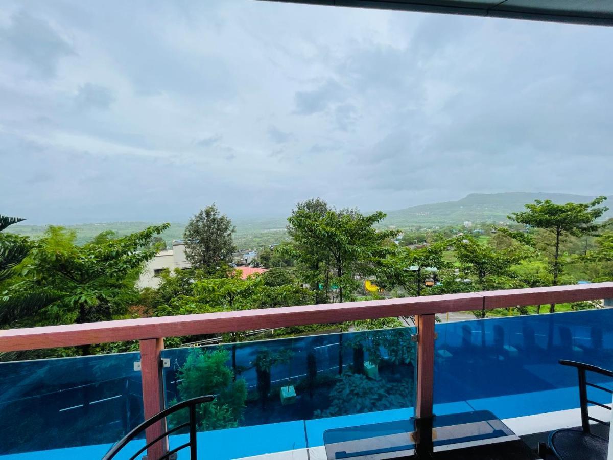 Natural Resort Panhala ภายนอก รูปภาพ