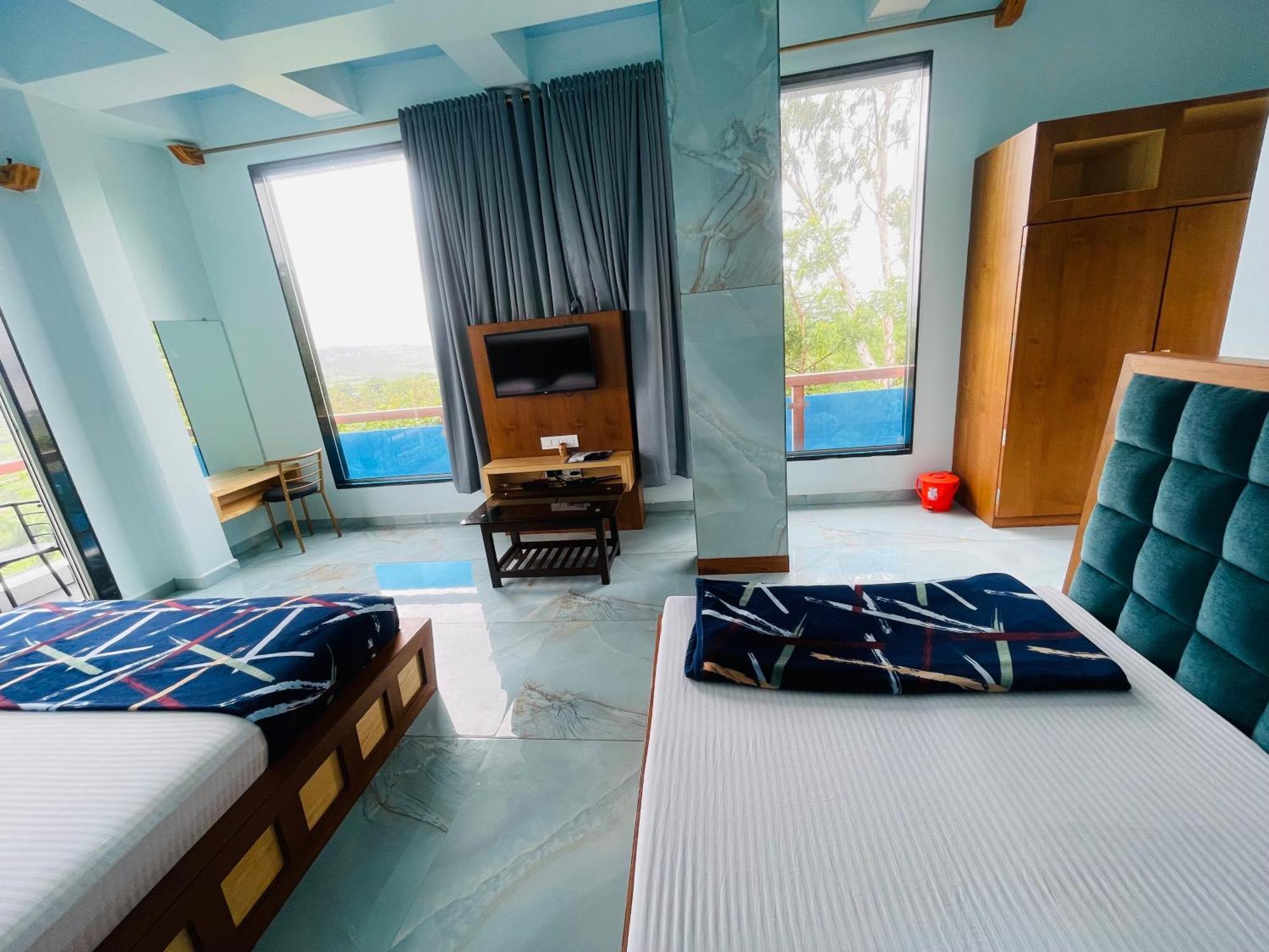Natural Resort Panhala ภายนอก รูปภาพ
