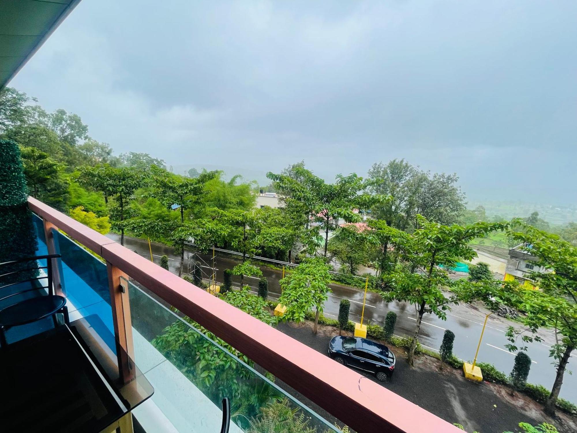 Natural Resort Panhala ภายนอก รูปภาพ