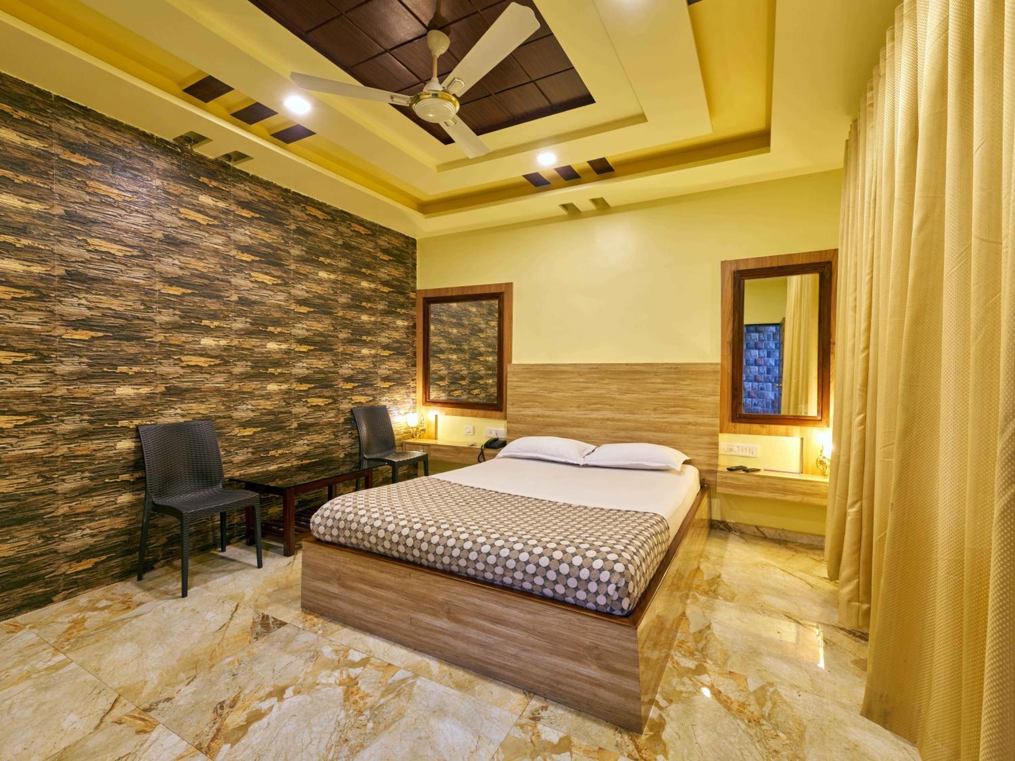 Natural Resort Panhala ภายนอก รูปภาพ