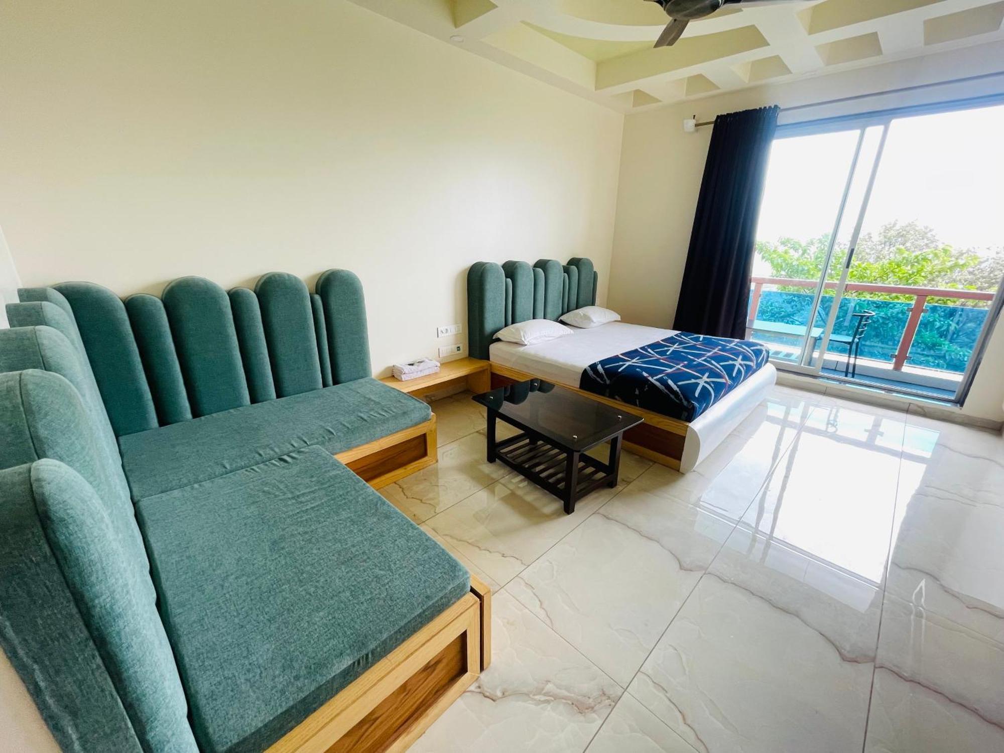 Natural Resort Panhala ภายนอก รูปภาพ