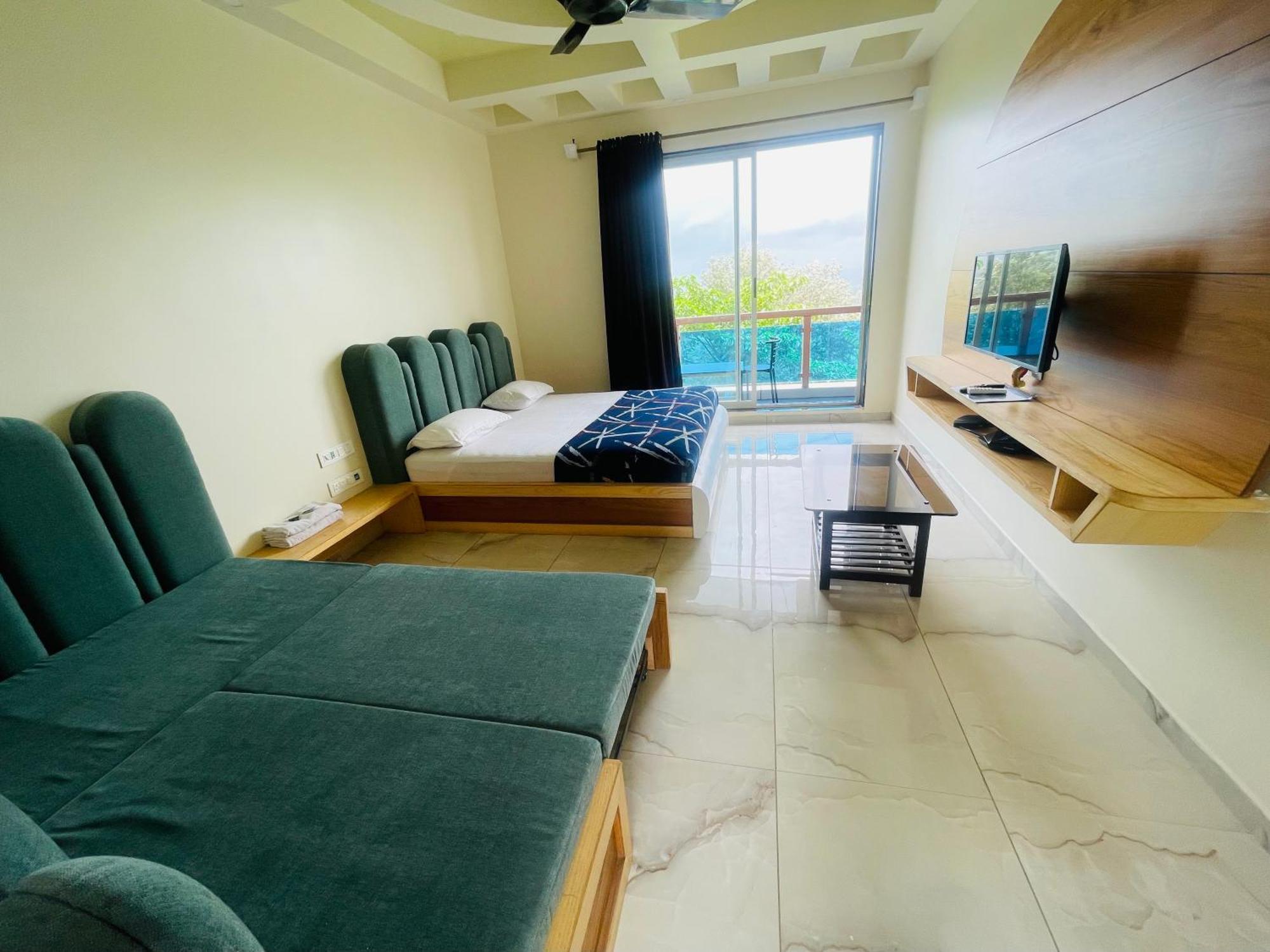 Natural Resort Panhala ภายนอก รูปภาพ