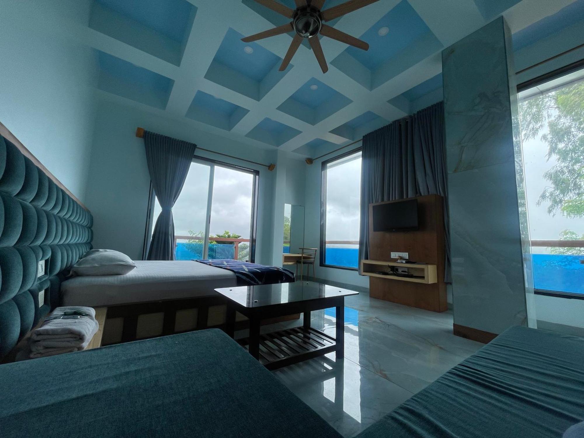 Natural Resort Panhala ภายนอก รูปภาพ