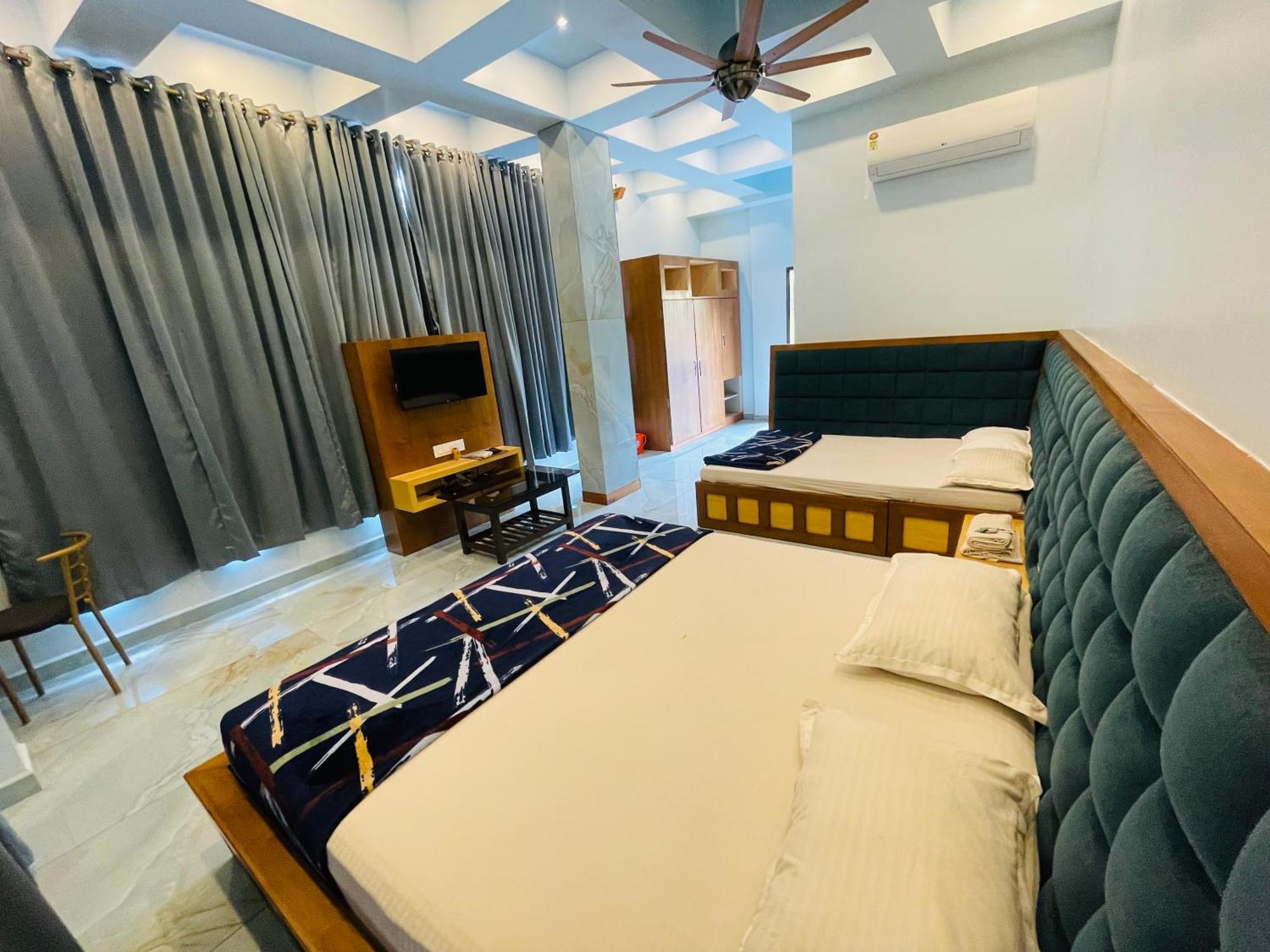 Natural Resort Panhala ภายนอก รูปภาพ