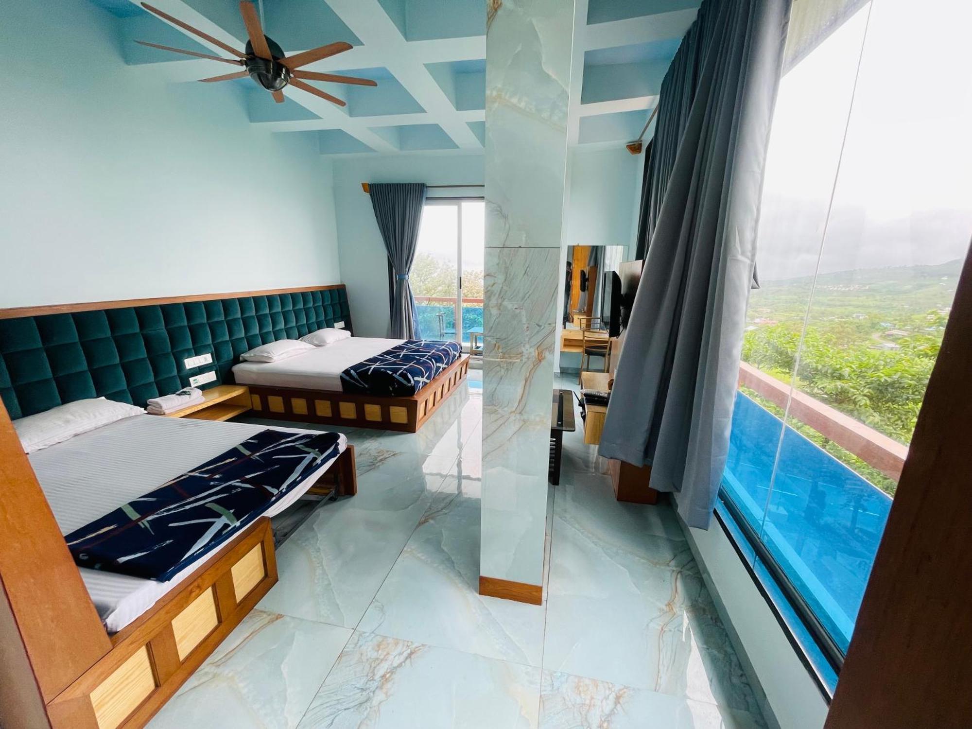 Natural Resort Panhala ภายนอก รูปภาพ
