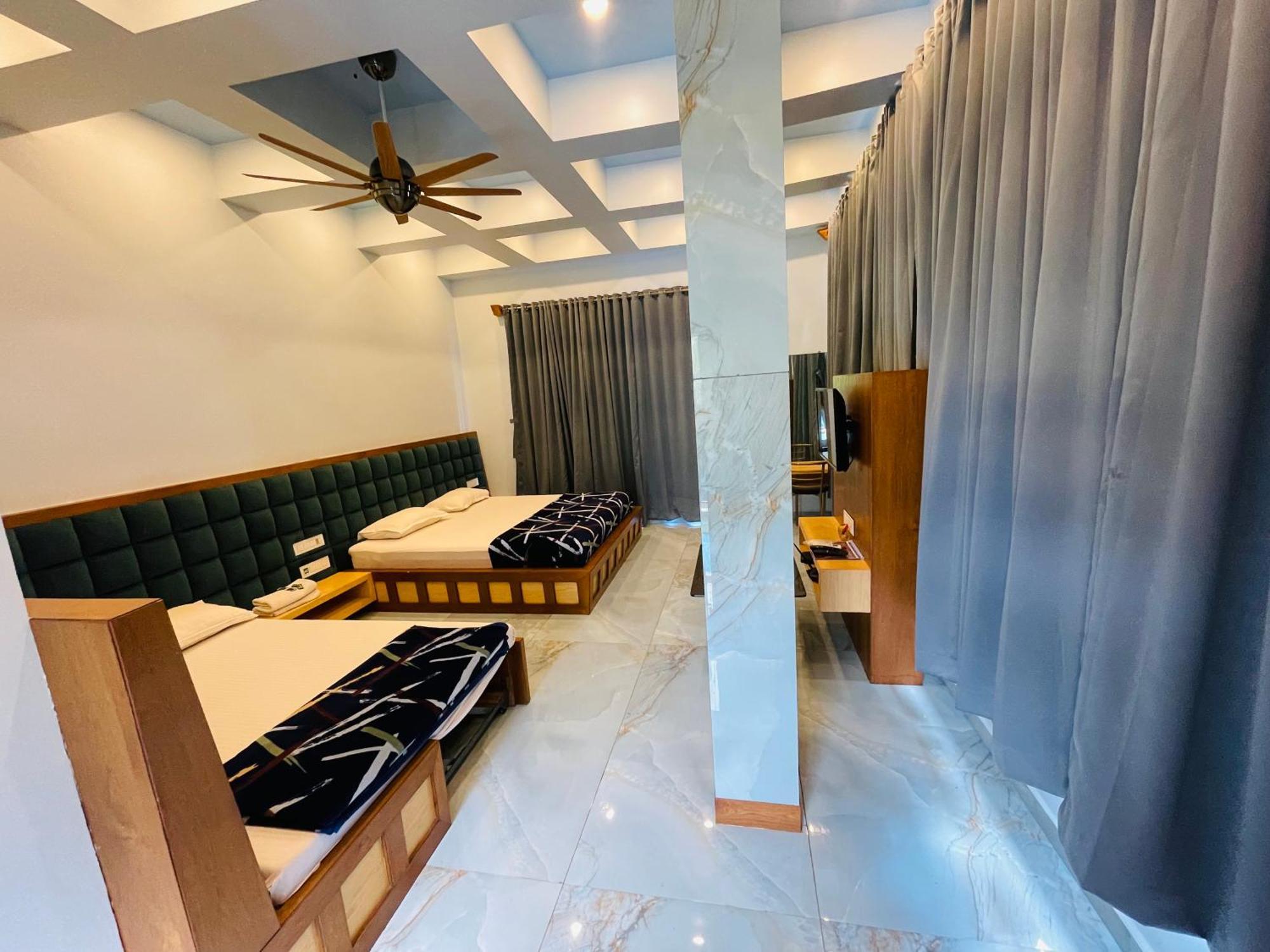Natural Resort Panhala ภายนอก รูปภาพ