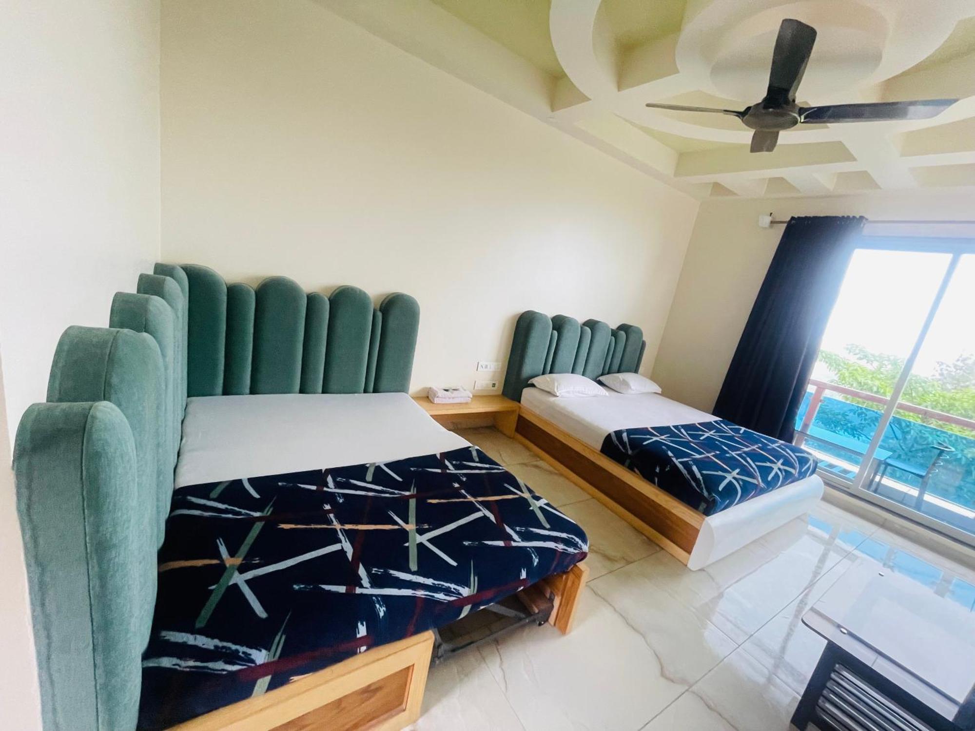Natural Resort Panhala ภายนอก รูปภาพ